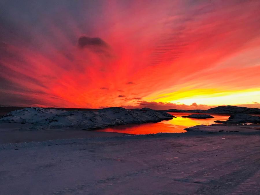 Sisimiuni sapaat, qatsunganersuaq, nipaak, qilak aappillerluni