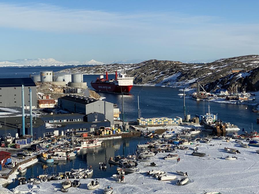 Umiarsuaq tikilersoq. Ilulissat, apriilip 17-at 2020