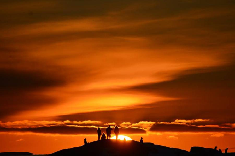 Return of the sun Qeqertarsuaq 13 Jan 2014