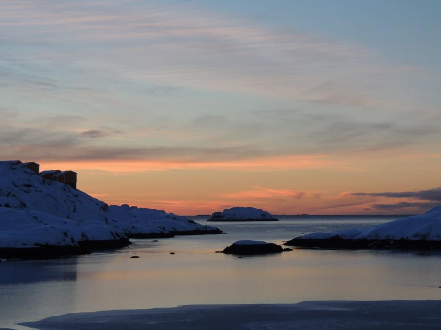 Smuk solopgang fra Paarasuk i Sisimiut