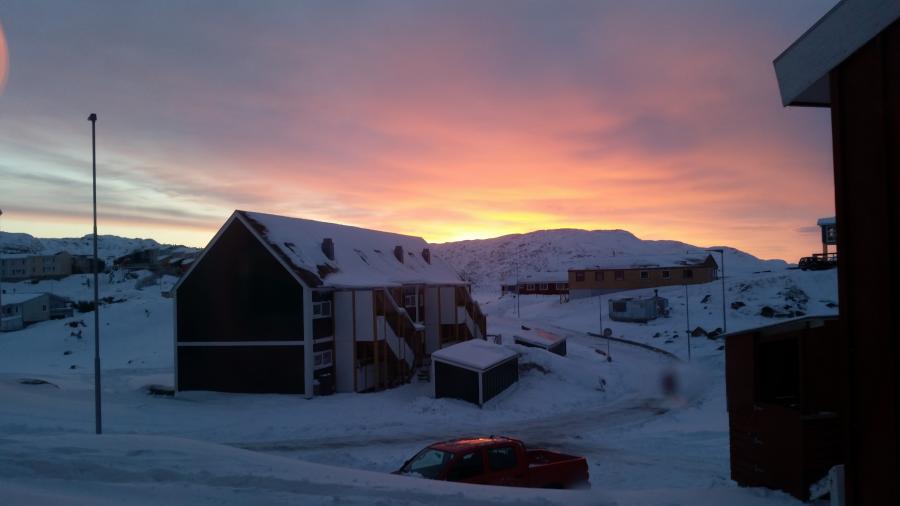seqerngup tarring era kusaginermik..   pinialerpara sunaanersoq kujammut aalakoortutut ingerlaseq...