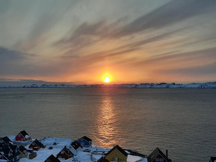 Isikkivik taanna nuannarisara. Seqineq tarrikkiartulernera kusangilerlungu assilisara. Nuuk, apriilip 18-iat 2021 nalunaaqutaq 20:55
