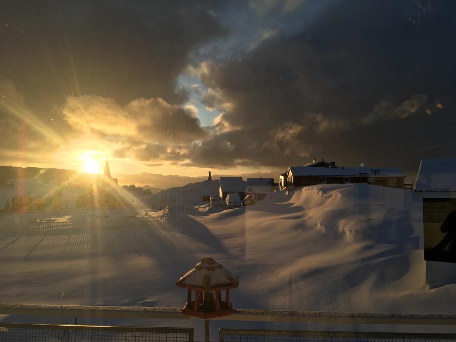 Nuutoqqami aperlaaq. Nuuk, decembarip 4-at nal. 13:17