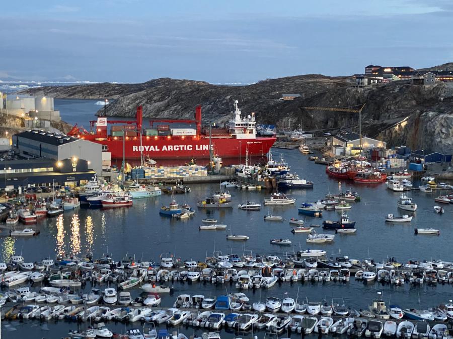 Umiarsuaq aallalersoq ullaaq Ilulissaniik 15 Okt. 2020