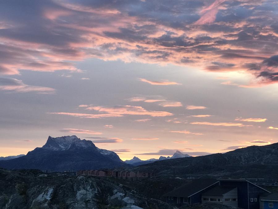 Morgensolen er ved og vågne, Nuuk 24. august 2018