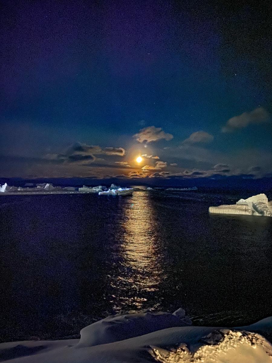 Upernavimmi kaperlattumi qaammaqquterput