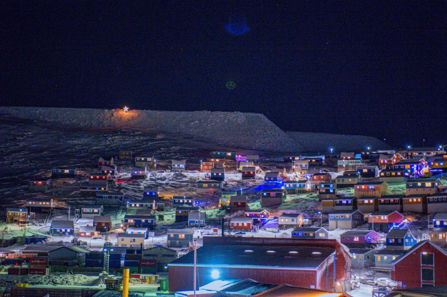 Upernavimmi kaperlattumi juullimut qulleeqqanik qaammaqquterpugut. Decembarip 2-at 2022