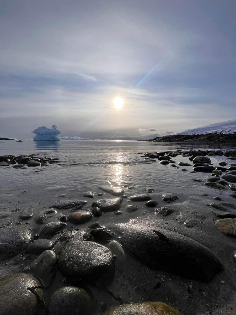 Ualisoq pisuttuarluta Sanap sissaani isikkivik kusanangaarmat imarsunnialaaq silaannarik. Nuuk, marsip 8-at 2022