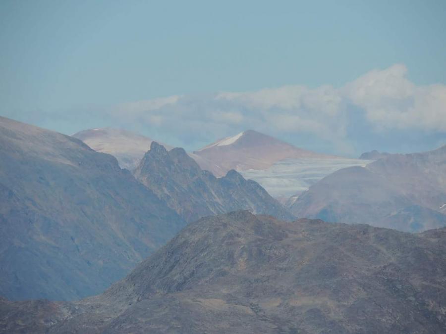 Vores smukke bagland ved Sisimiut.