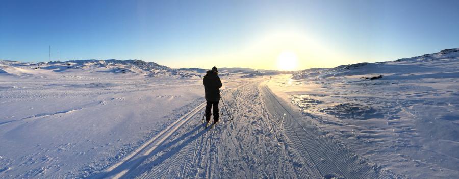 It is nice to ski now the day is longer.