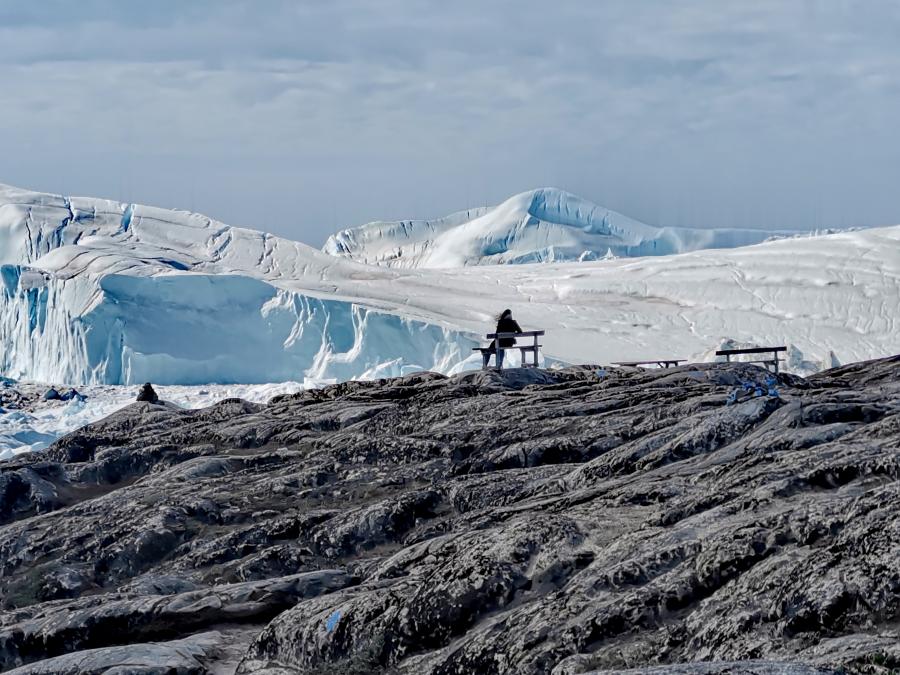 Kæmpe isfjeld i Sermermiut