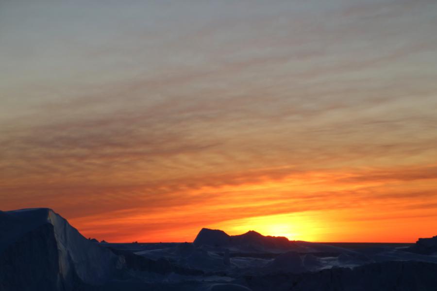 kingumunaasit seqininnguaq tarrikkiartuaartoq takoqqittalerlugu