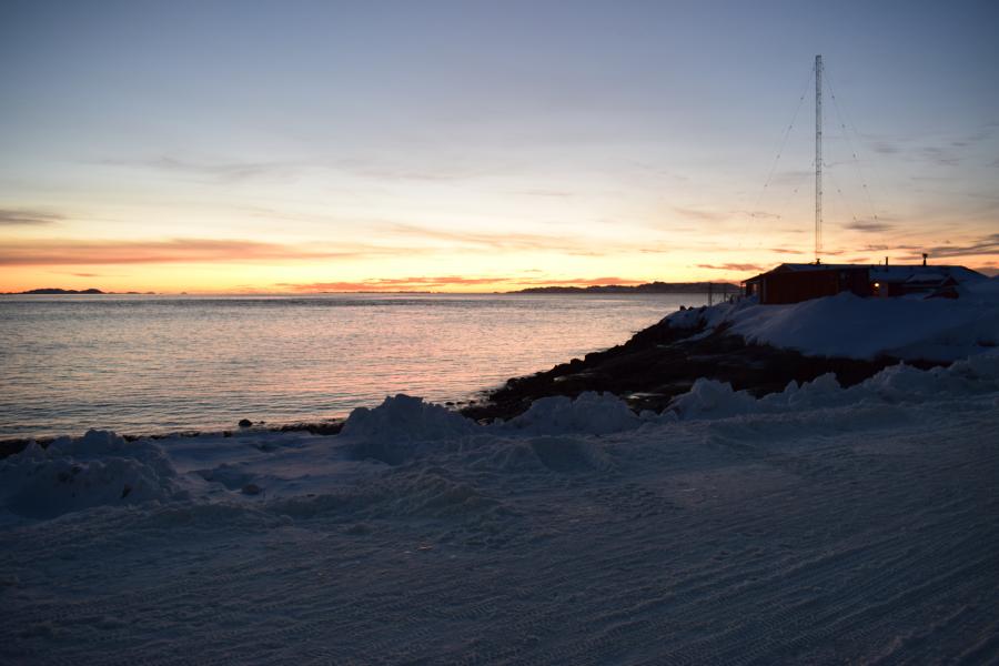 Tidevand - ebbe i Kolonihavnen i Nuuk