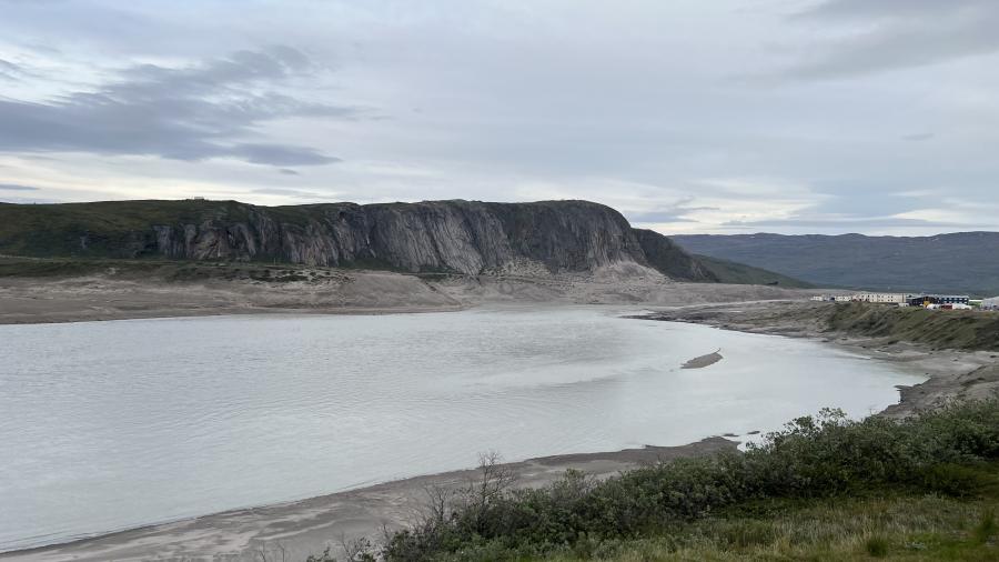 Kuussuaq aatsaat sakkortusiartorpoq, aasarniaataarnera malunnaqaaq.
