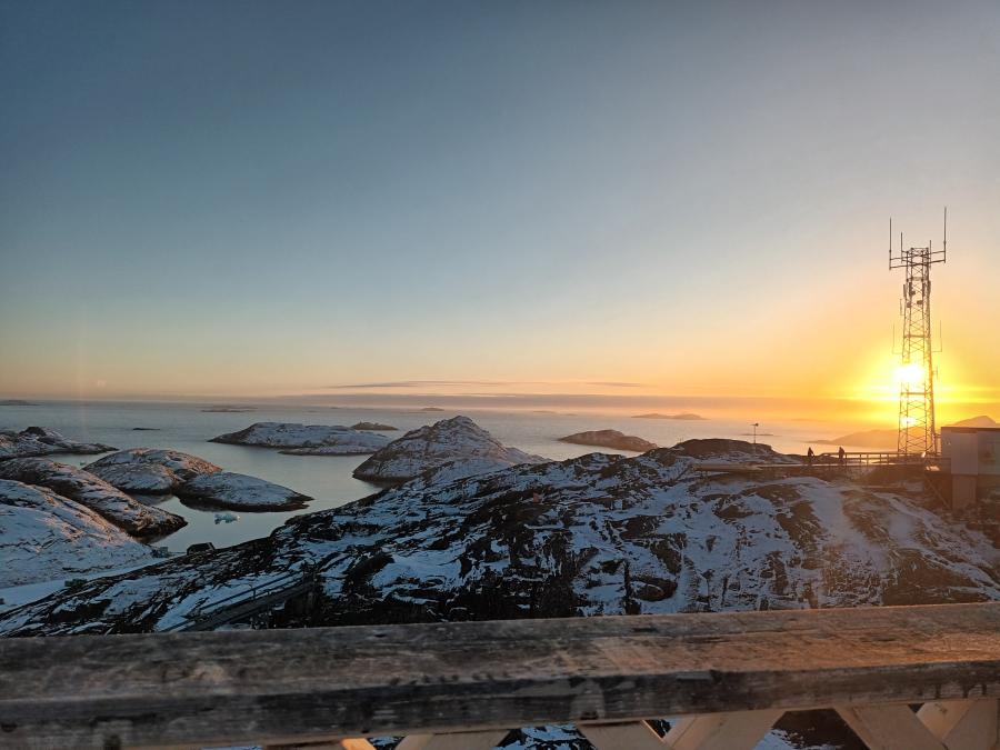 Ukiarpalaaq apilaarnikoq silaannarik.