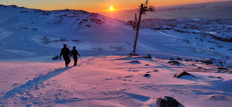 Februar-i ukioq, seqineq tarrikkiartulersoq, qalipaataa kusagilerlugu