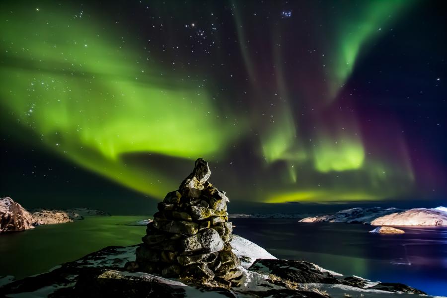 Nunaqarfiga seqinnarimmi unnukkullu arsarnerimmi